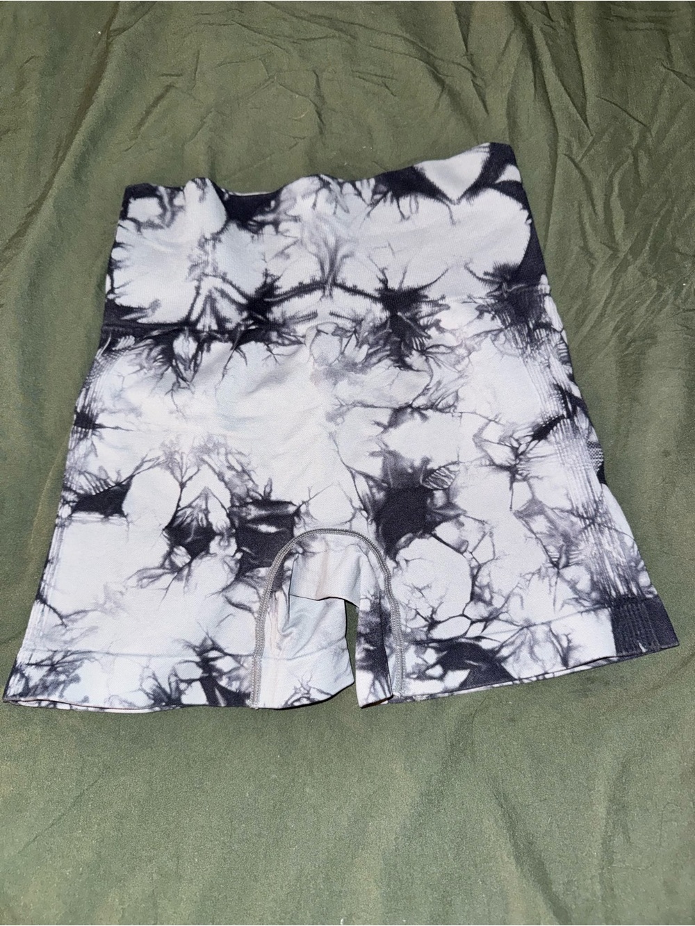 Seamless High-Waist Tie-Dye Bike Shorts - Black & White
